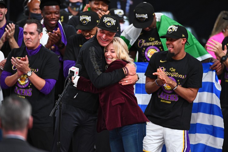 开云登录入口地址-ESPN：珍妮将佩林卡&amp;兰比斯等朋友视作家人 把亲生兄妹视作敌人