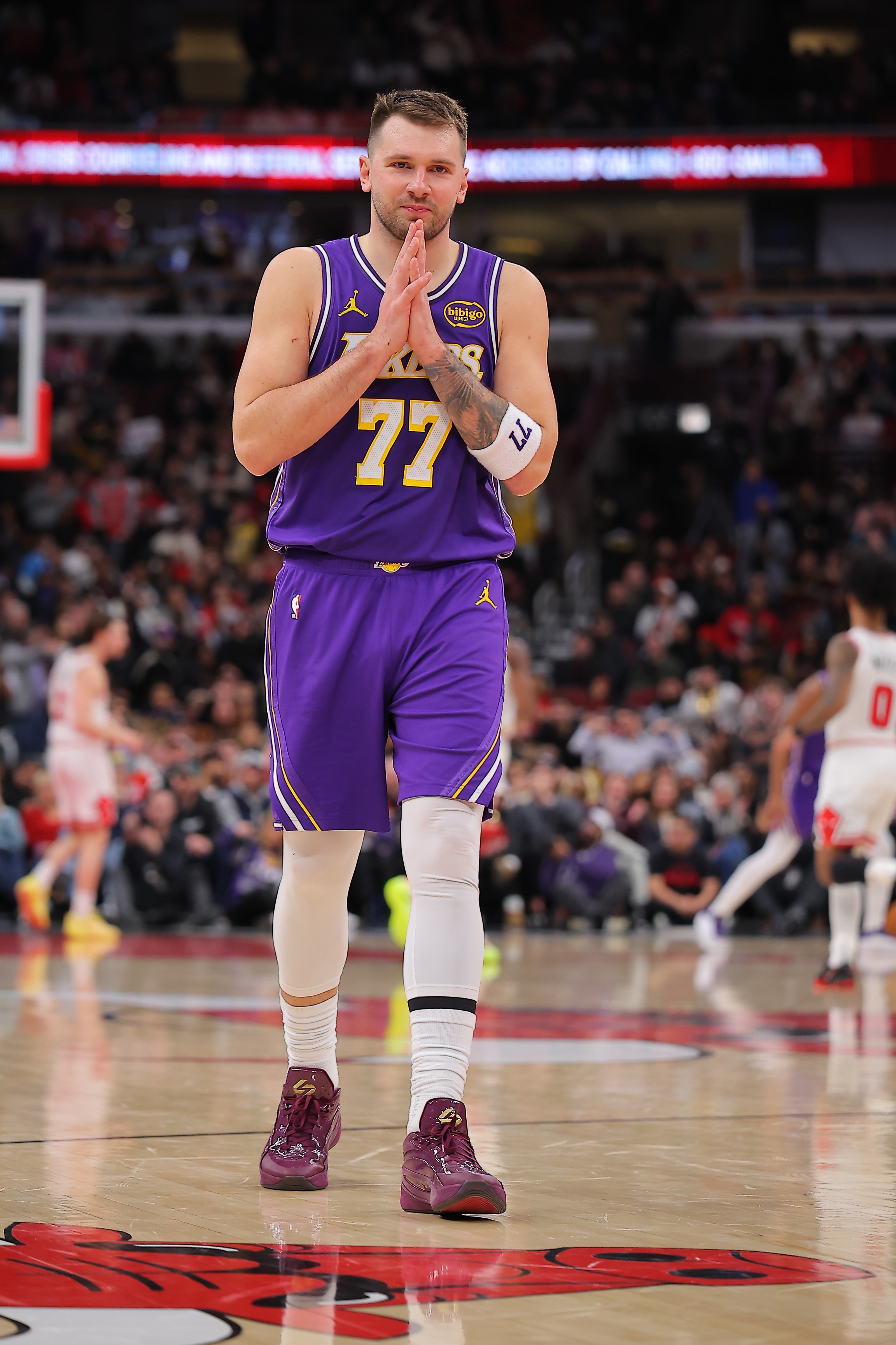 开云体育app-媒体人：东契奇嘻嘻哈哈拿下46+7+11 得分这件事对他实在太容易了